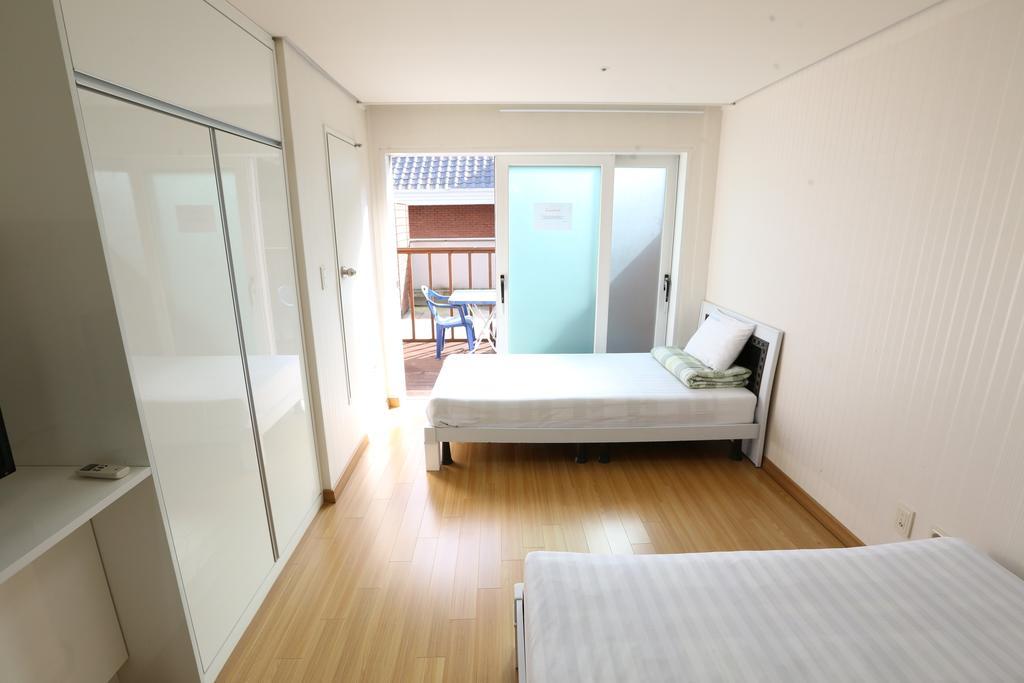 Phil House Hostel Guri Ruang foto