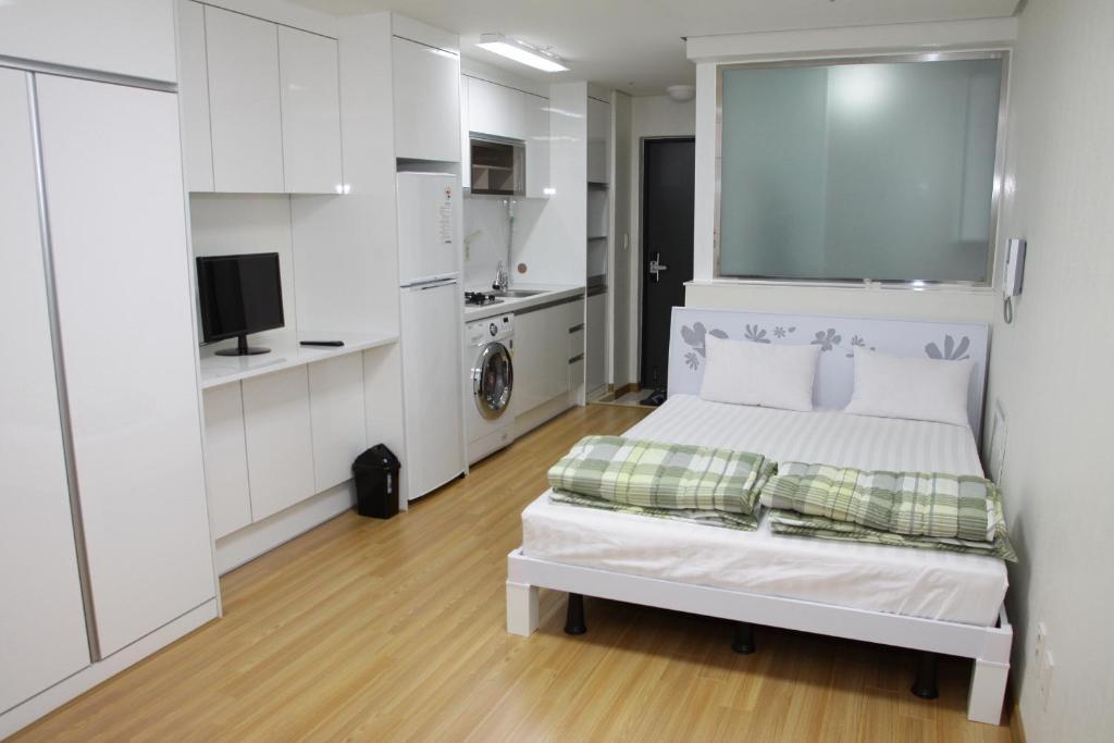 Phil House Hostel Guri Bagian luar foto