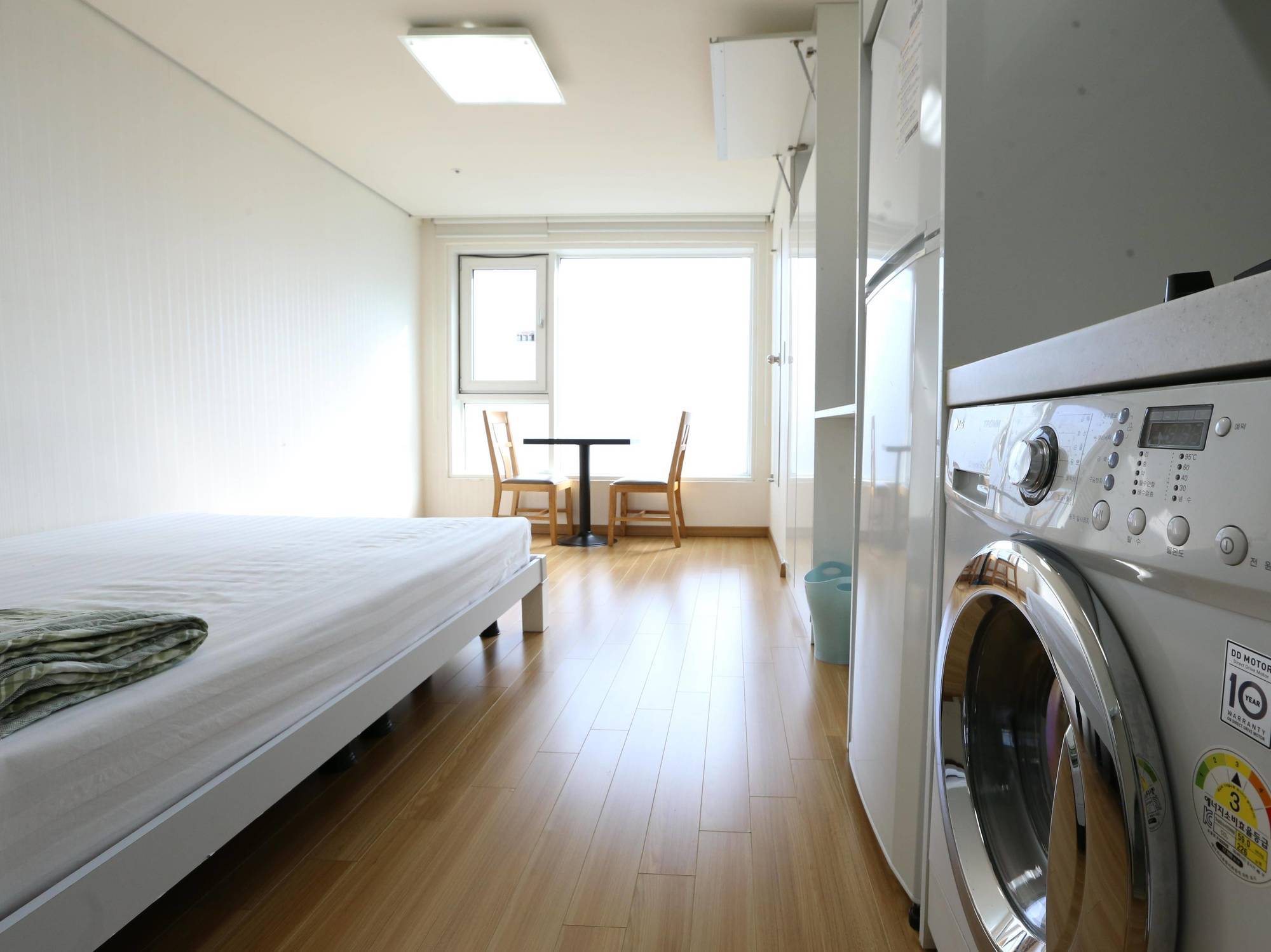 Phil House Hostel Guri Bagian luar foto